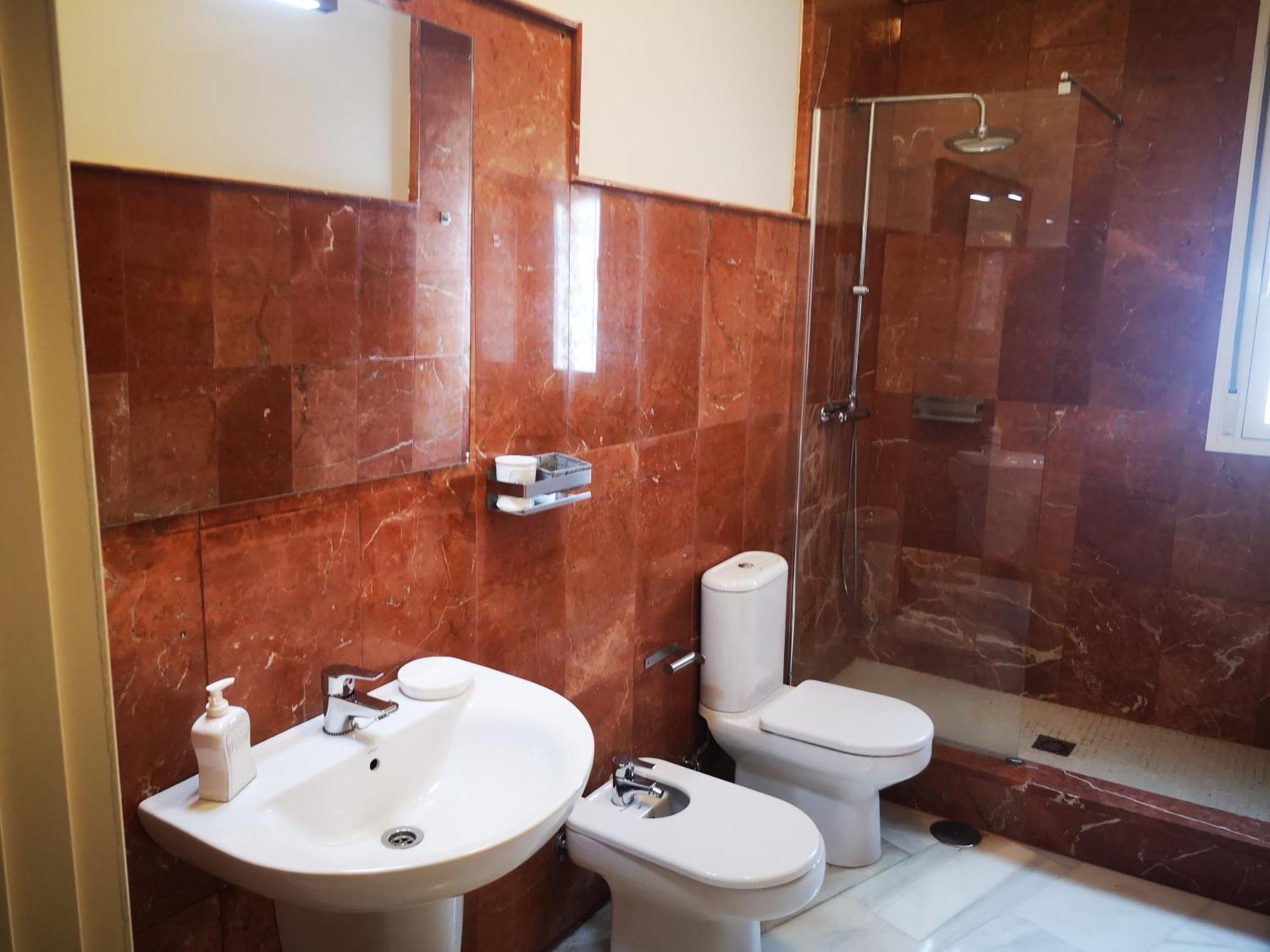Charming Bright Apartment With Balconies On Cuesta Del Rosario Sevilla Exteriör bild